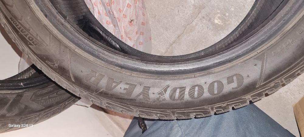 Гума зимова б/в Good Year Ultra Grip performance 255/45/18