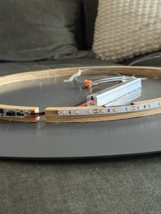 Okragle lustro LED — okazja!