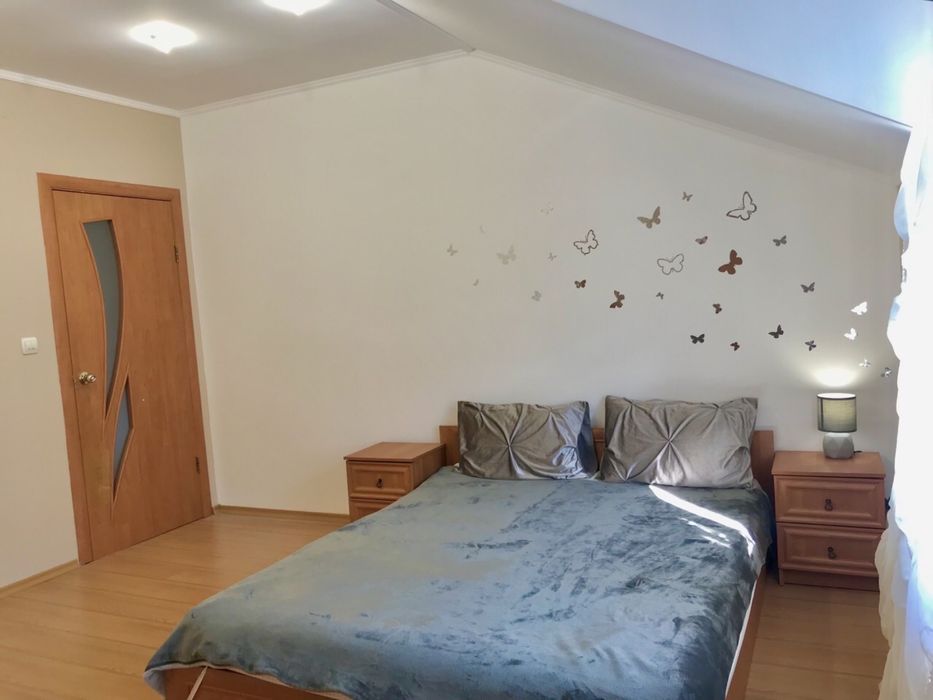 В центрі Мукачева будинок-котедж подобово (посуточно)