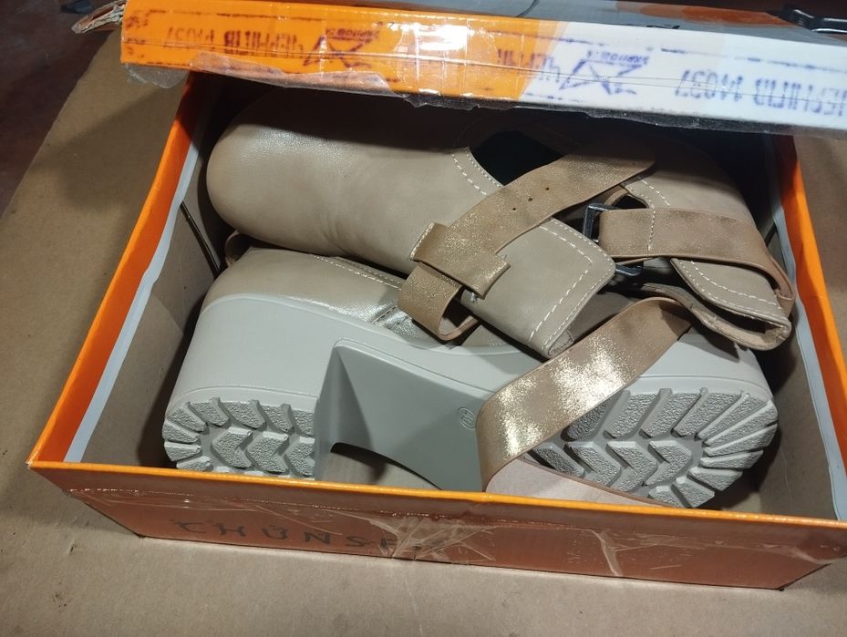 Продам женские туфли кожа
