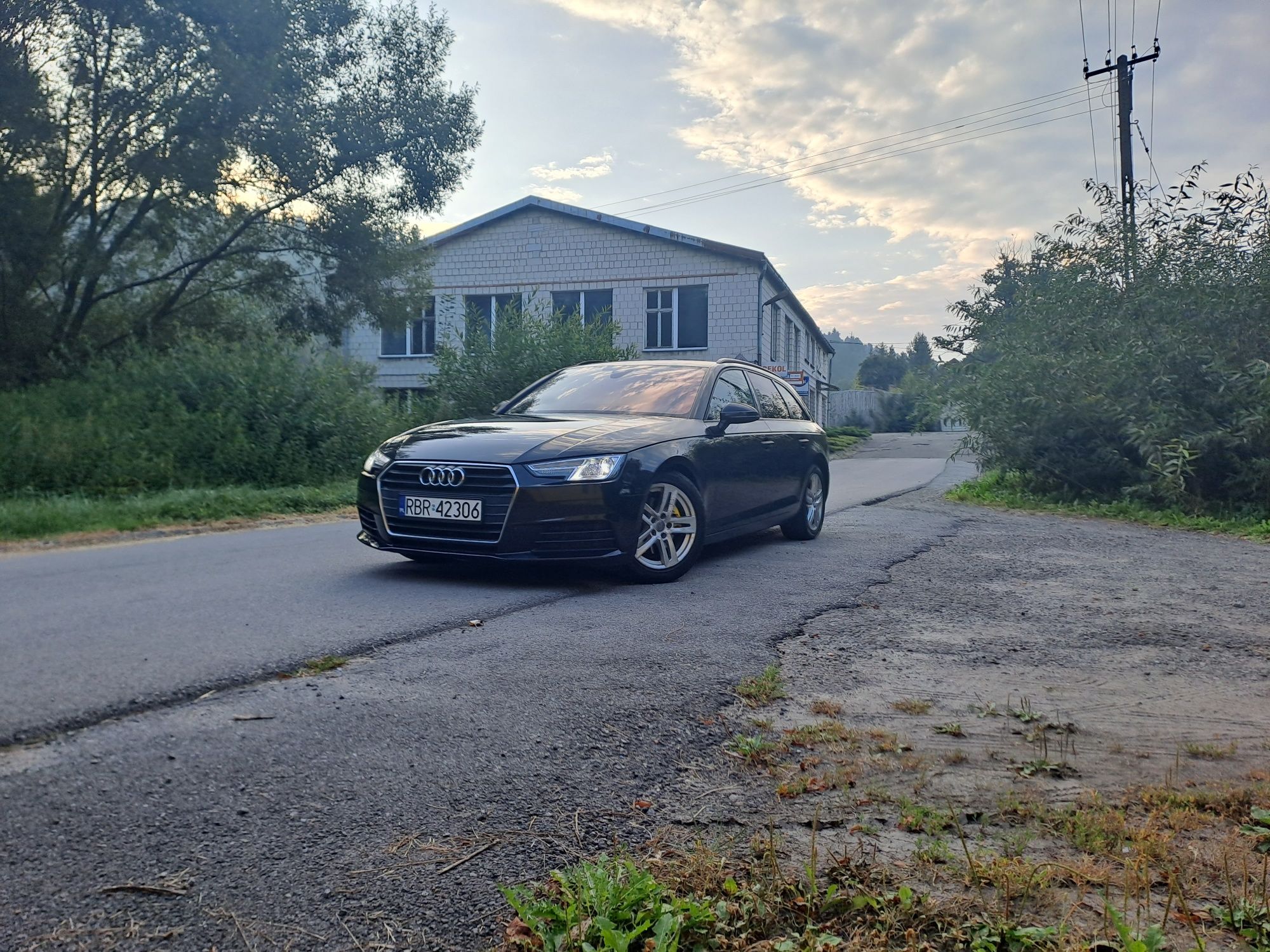Audi a 4  w dobrej cenie