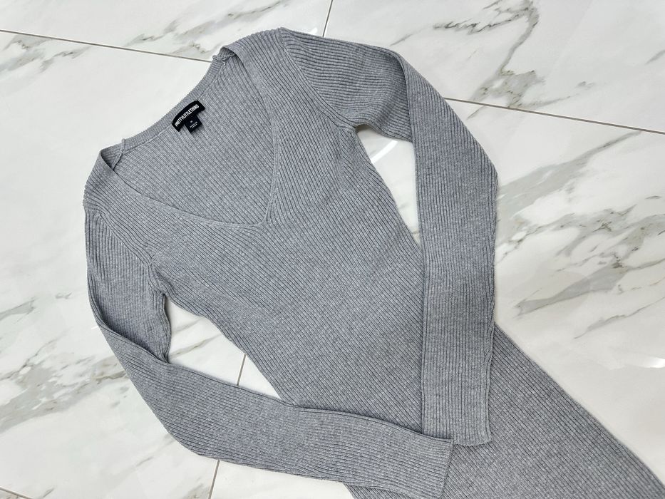 Сіра сукна в рубчик