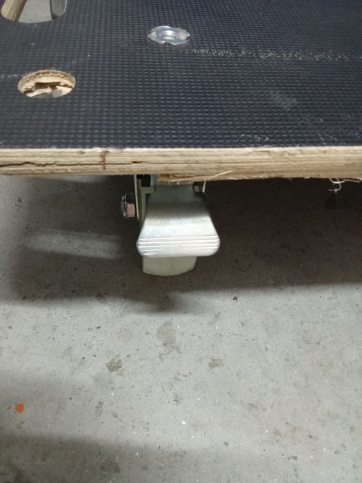 Suporte de Carga com Rodas