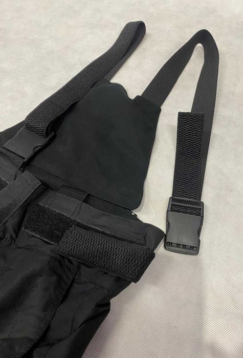 Spodnie narciarskie Czarny+ białe wstawki roz. M-176cm.