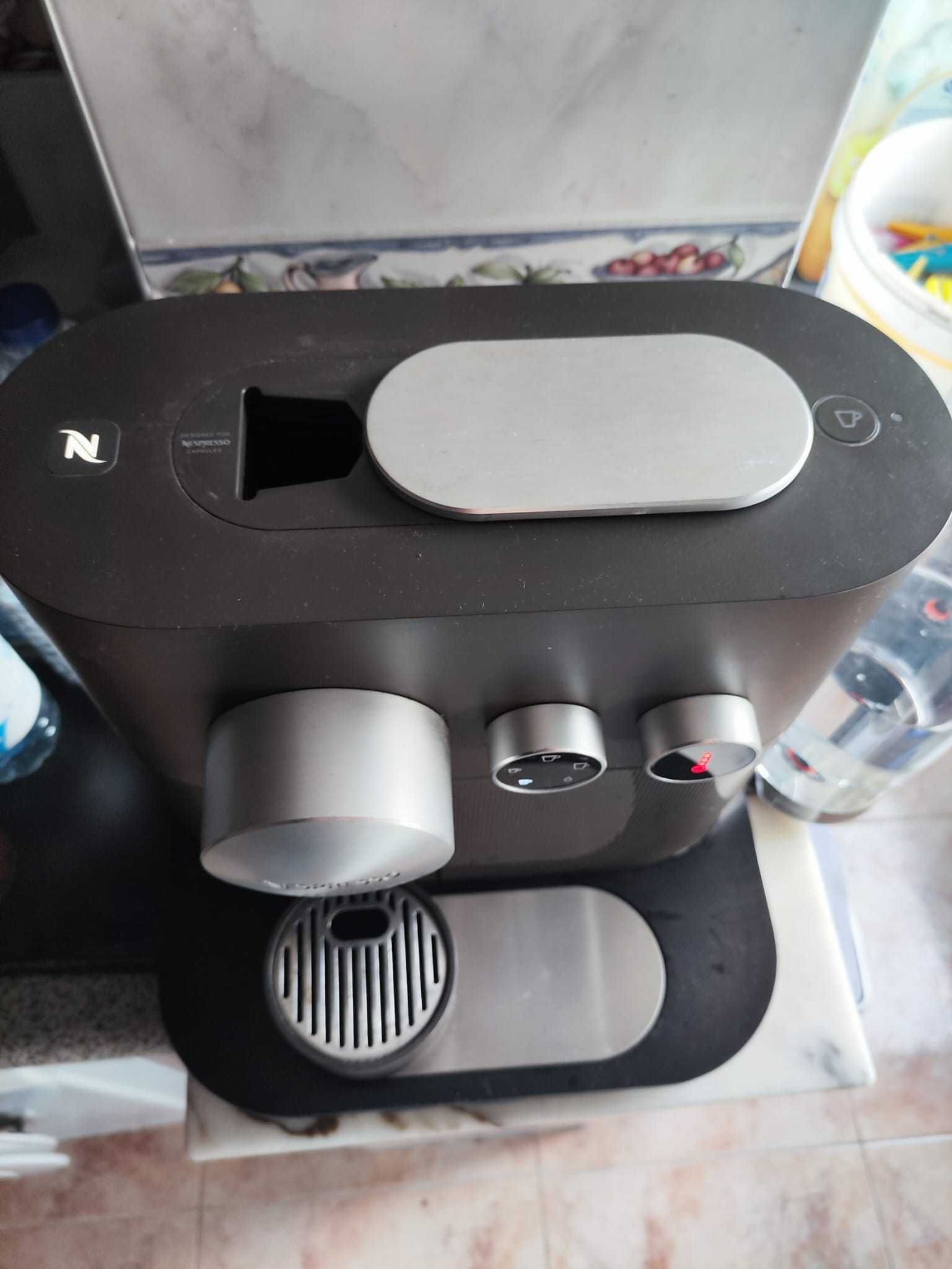 Nespresso Expert D80