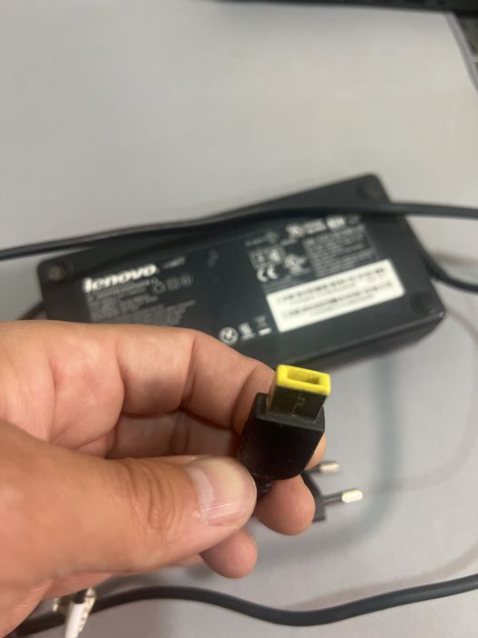 Оригінальне зарядне для Ноутбука Lenovo 180w