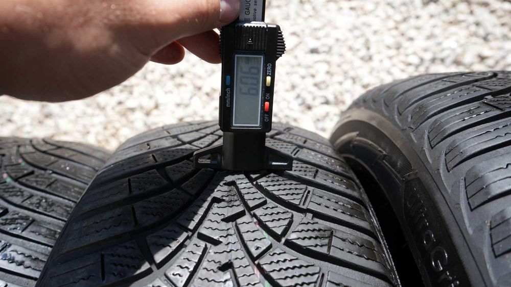 Opony zimowe Goodyear UltraGrip 205/60 R16
