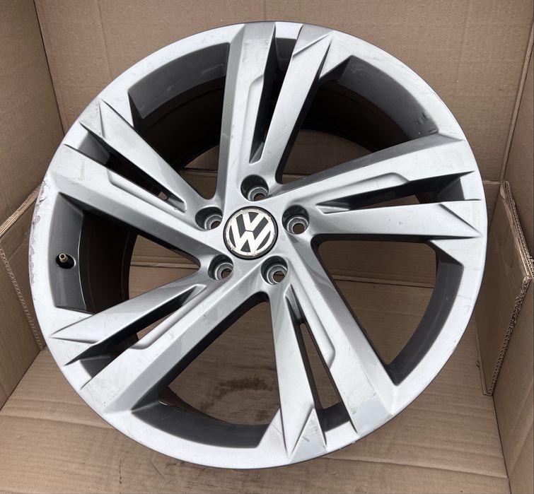 Диск R Line 1шт R19 5 112 et38 J8.5 Оригінал VW tiguan тігуан