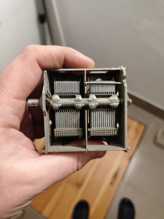 Продаю конденсатор змінної ємності з радіоприймача СССР (1968)