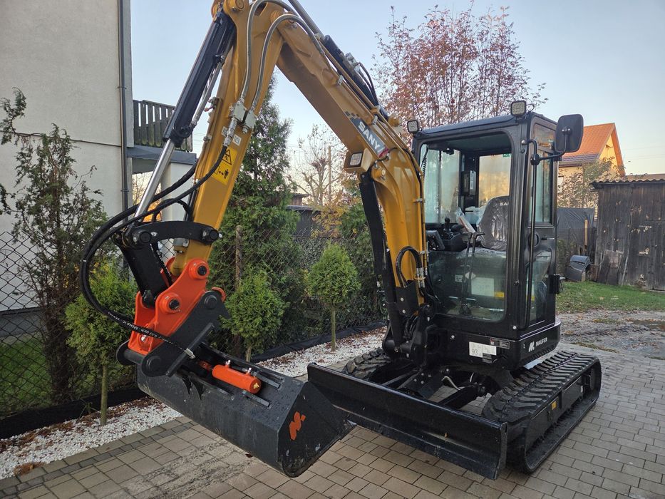 Wynajem minikoparki z operatorem lub bez