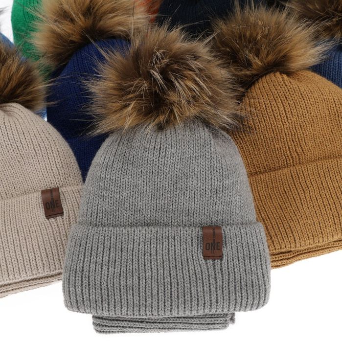 Czapka dla chłopca zimowa, camel, z pomponem Modus
