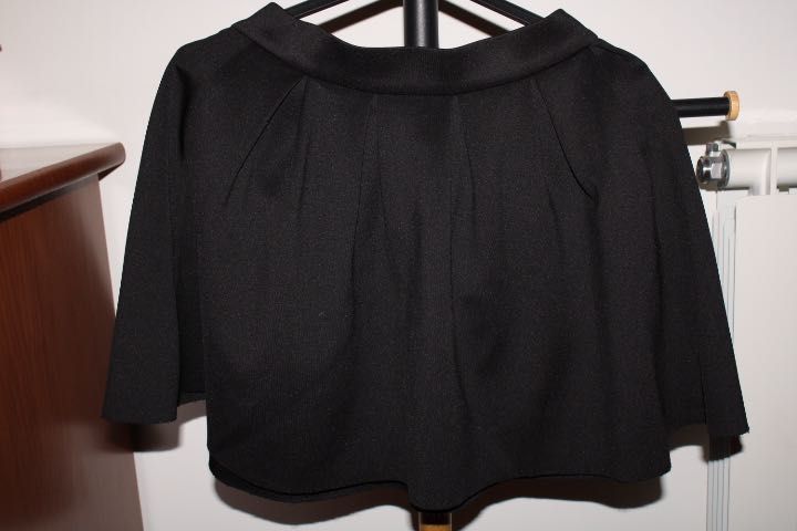 Roupa - saia preta