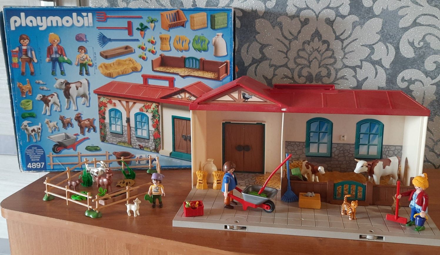 Playmobile farma, gospodarstwo z kartonem oryginalnym 4897