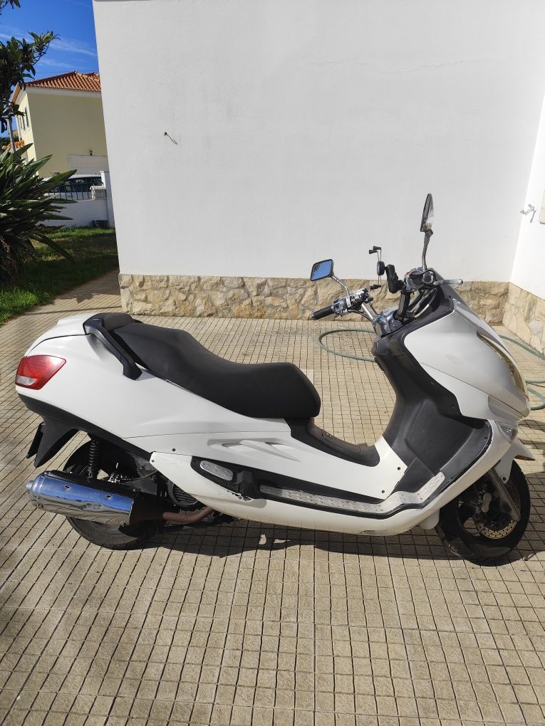 Vendo Scooter  Znen 125