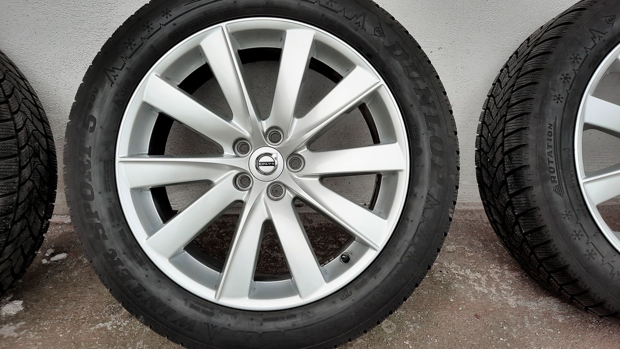 Koła zimowe alufelgi Volvo XC90 XC60 235/55 R19 jak NOWE