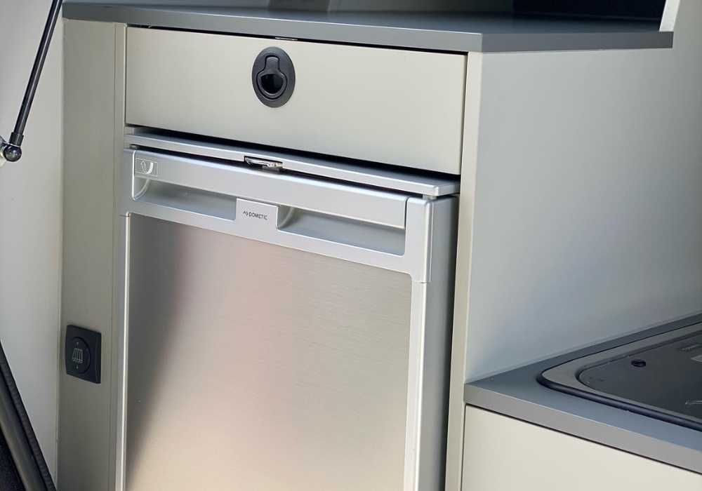 Караван кемпер автодім купити + пневмопідвіска автодом автодім причеп