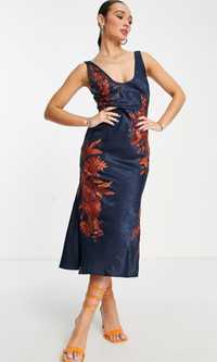 Granatowa sukienka z haftem Asos design XS
