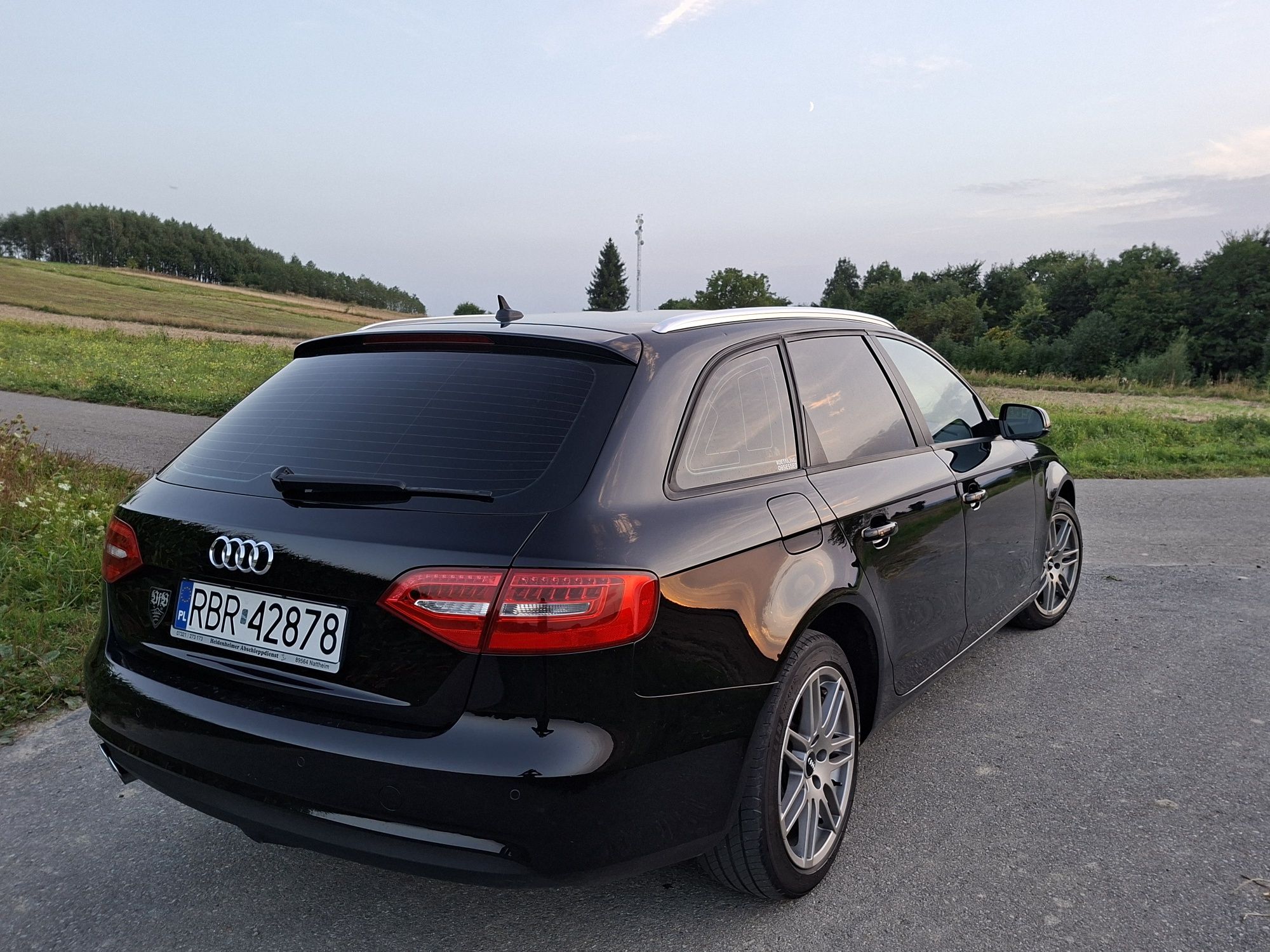 AUDI A4 B8 Lift 2.0Tdi 150km Doinwestowany Navi Hak Radar 2kpl. Kół