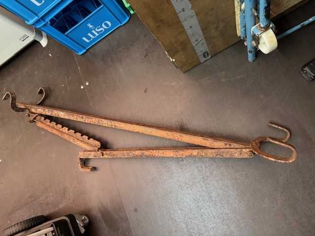 Suporte Escada Suspenso p/ Andaime