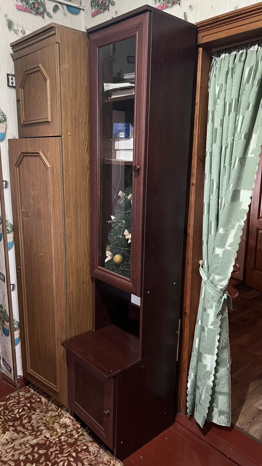 Продається стінка