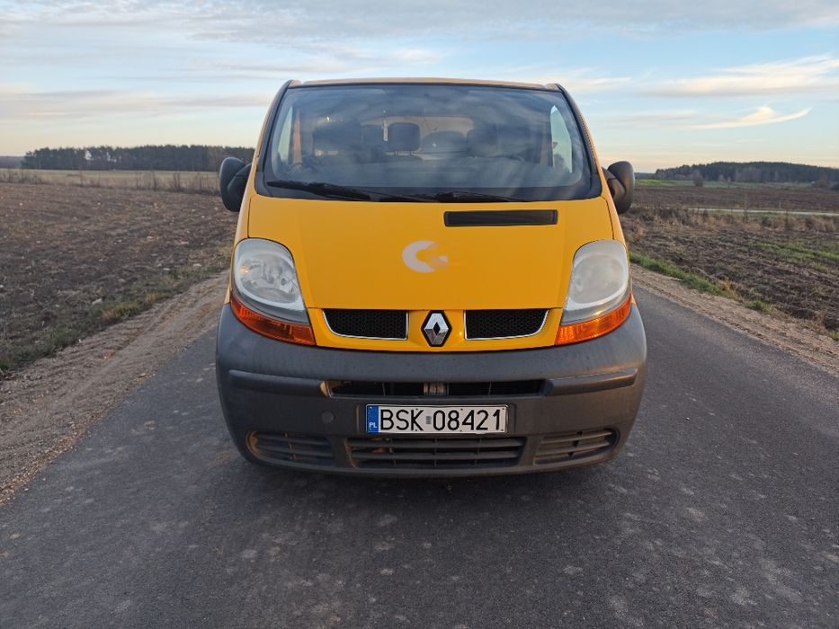 Renault Trafic stan bardzo dobry hak