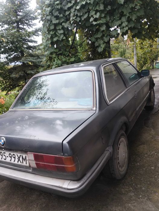 Автомобіль BMW 318I E30 1985