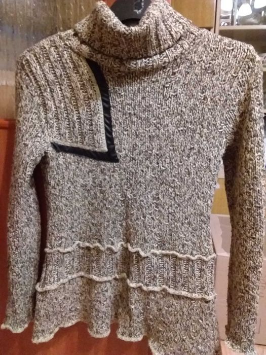 Sweter damski dziergany, golf, stan bardzo dobry