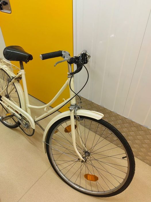 Bicicleta Pasteleira Yé -Yé restaurada