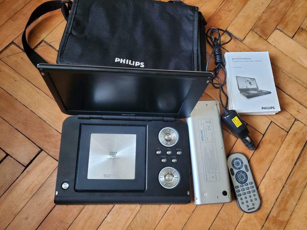 Philips przenośny odtwarzacz PET 1000 komplet ładowarki etui