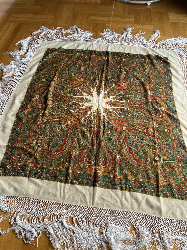 Piekny szal chustka goralska welna 135/120 cm