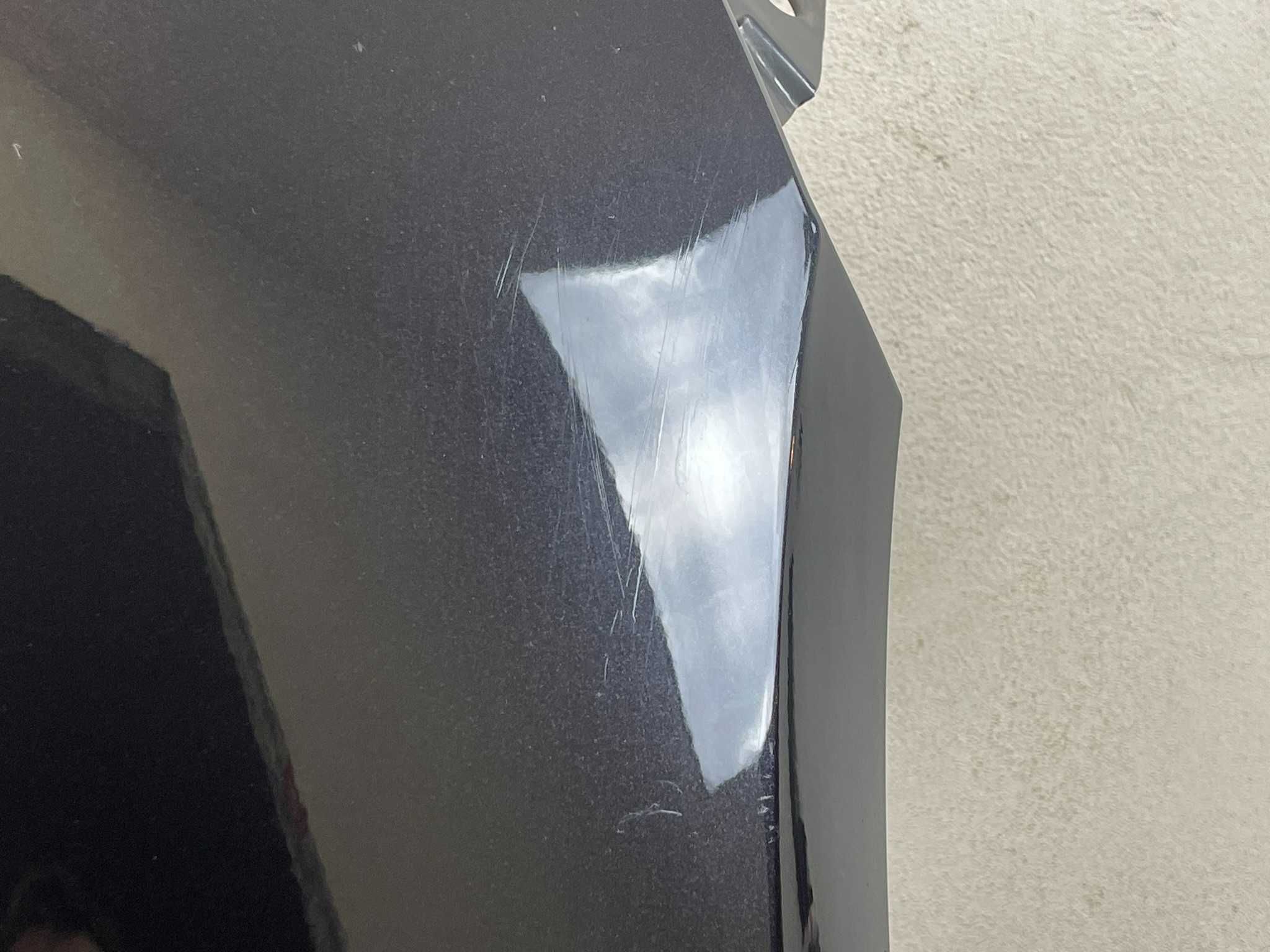 Błotnik prawy VW Touareg 7L lift 07-10r LC9Z
