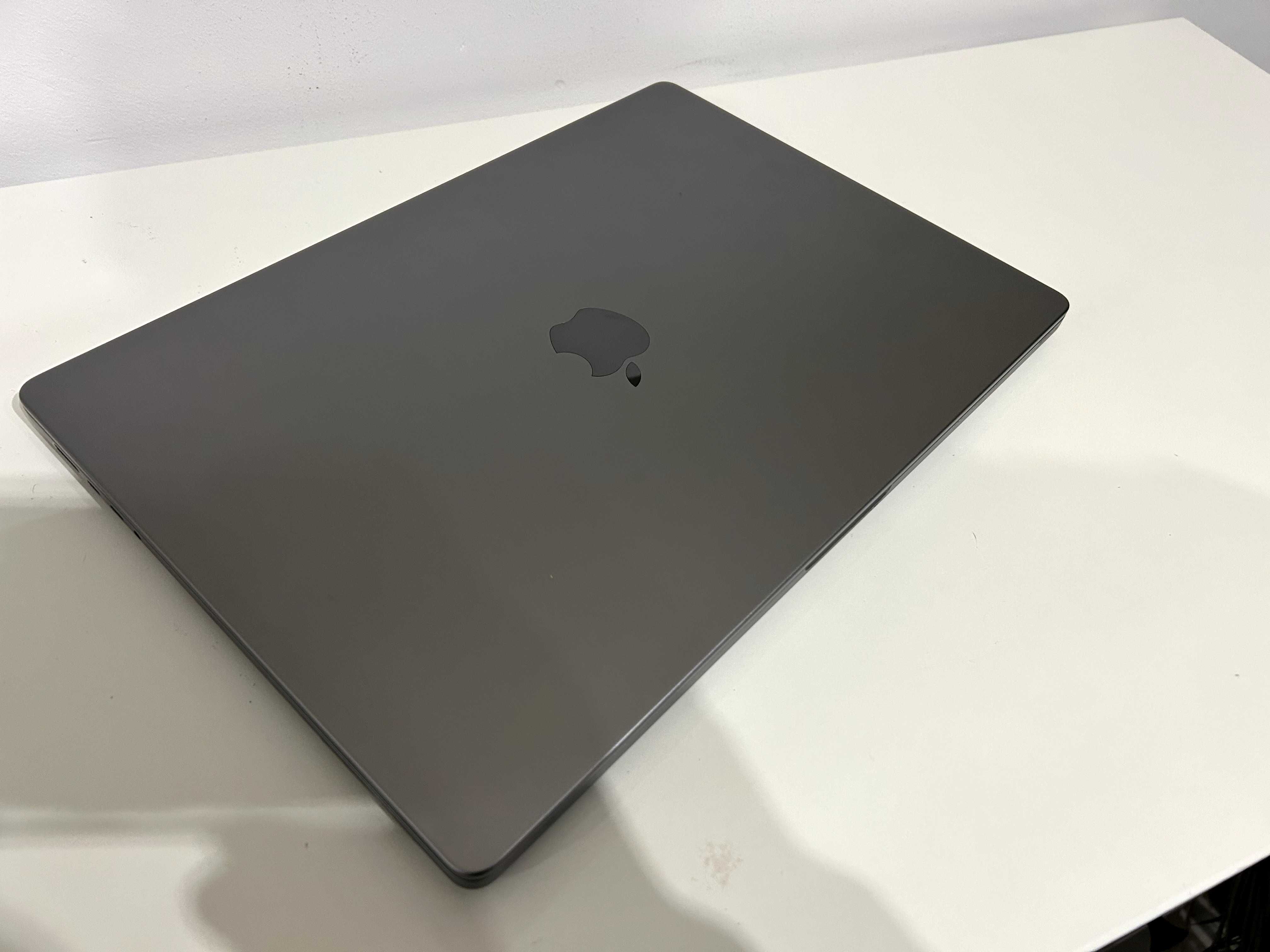 MacBook M2 Pro 2023 16" 512GB 16GB Space Grey / IDEALNY + GRATISY