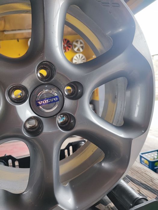 Felgi Alufelgi 5x108 7J 18 Cali ET 49 | Volvo XC 60 XC 90 S40 V50