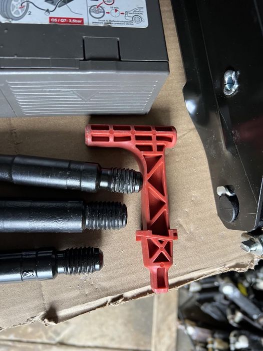 Домкрат туарег каєн ауді Q5, Q7 компресор ключ крюк ключ АКПП