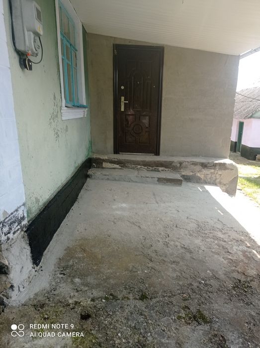 Продам будинок та 40 соток землі по ціні секції в гуртожитку