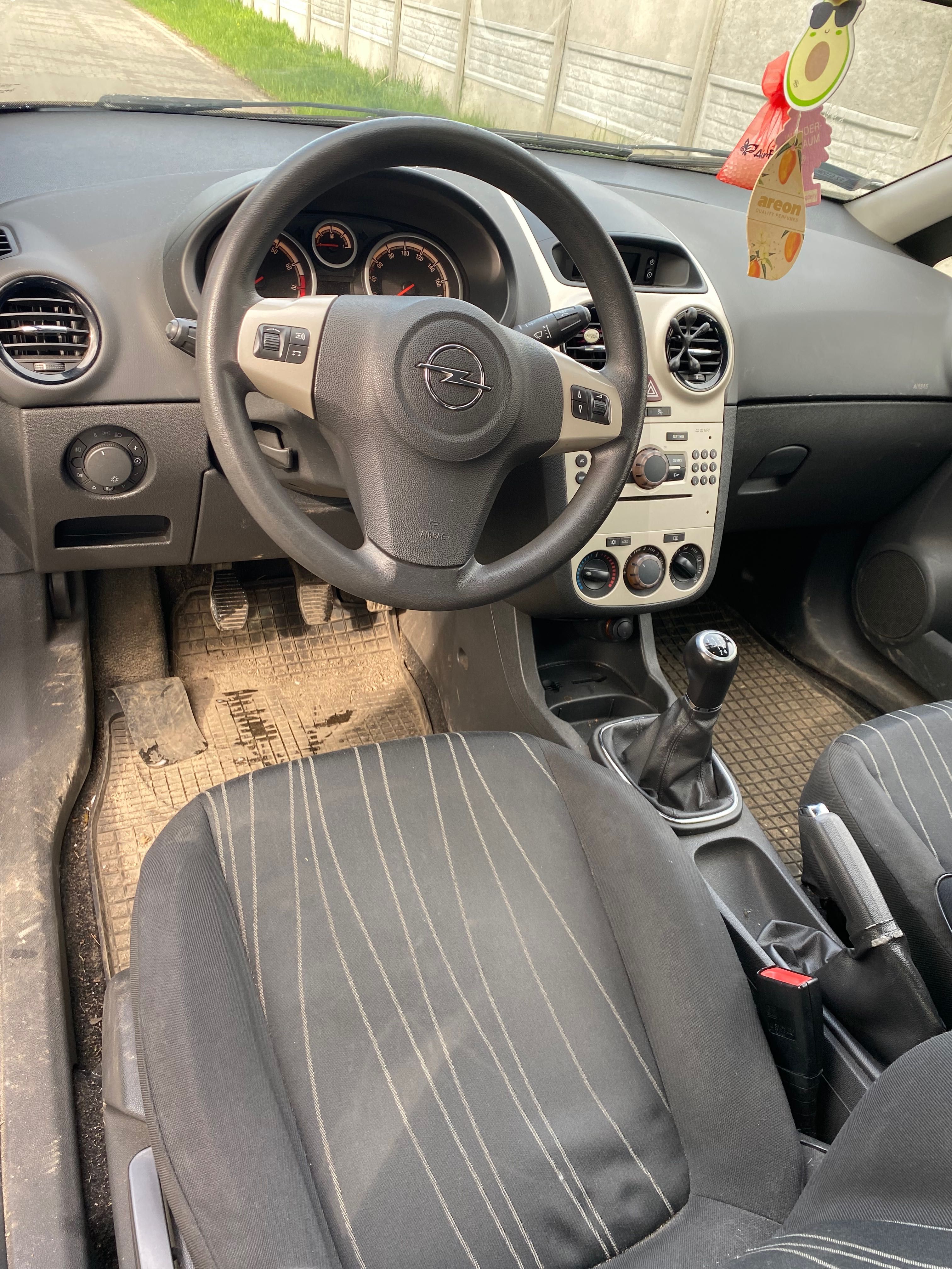 Opel Corsa D 1,2 Benzyna