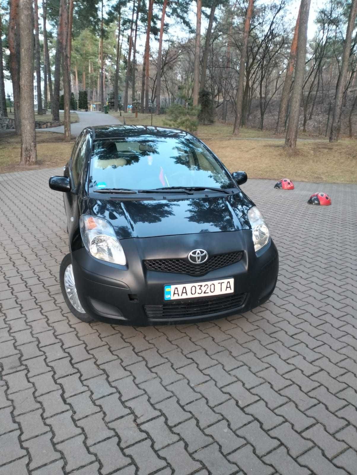 Продаж авто Toyota Yaris авто в хорошому стані