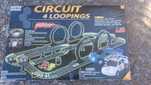 Pista de carros com 4 LOOPINNGS