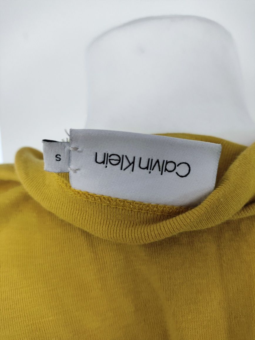Bluzka Calvin Klein z ozdobnym zakładkowym przodem, rozmiar S