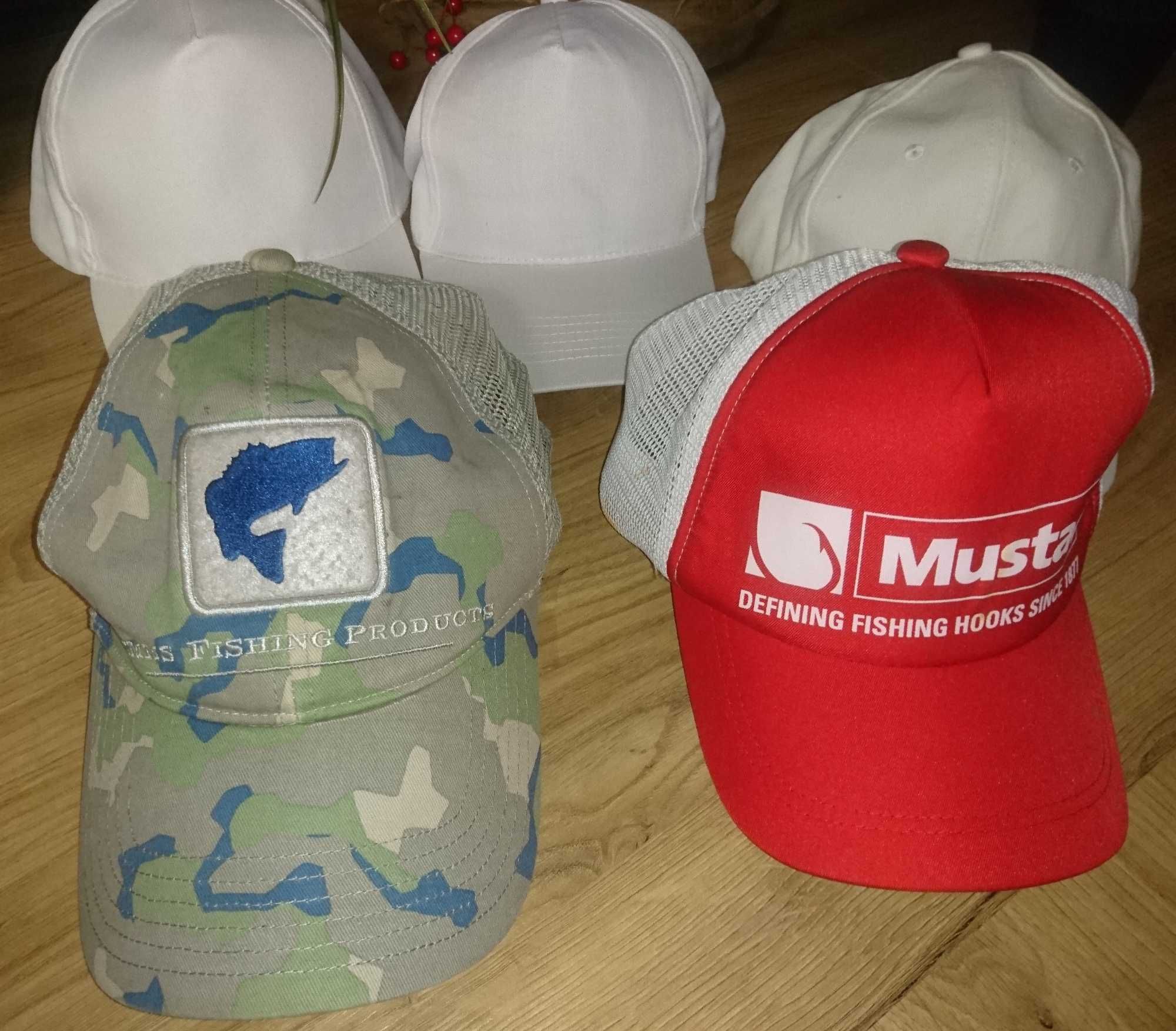 Simms , Mustad , 2  czapki wędkarskie + 5 gratis !