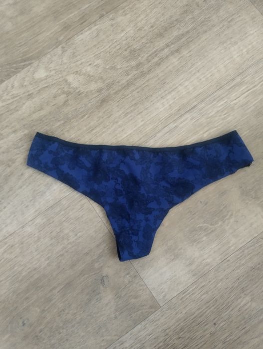 Stringi damskie S używane