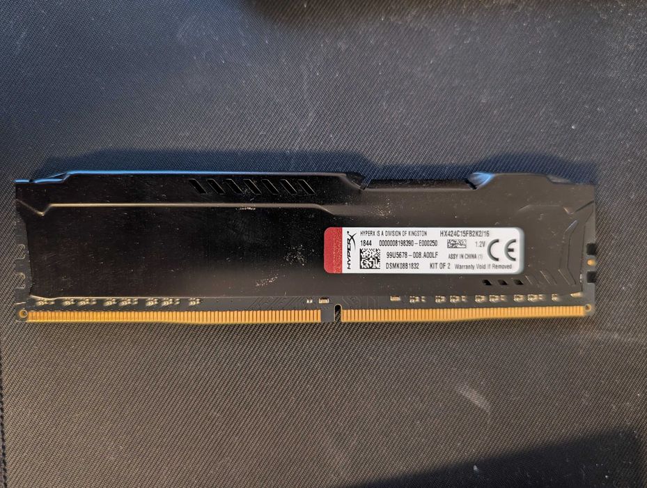 Pakiet Dwóch komputerów stacjonarnych PC