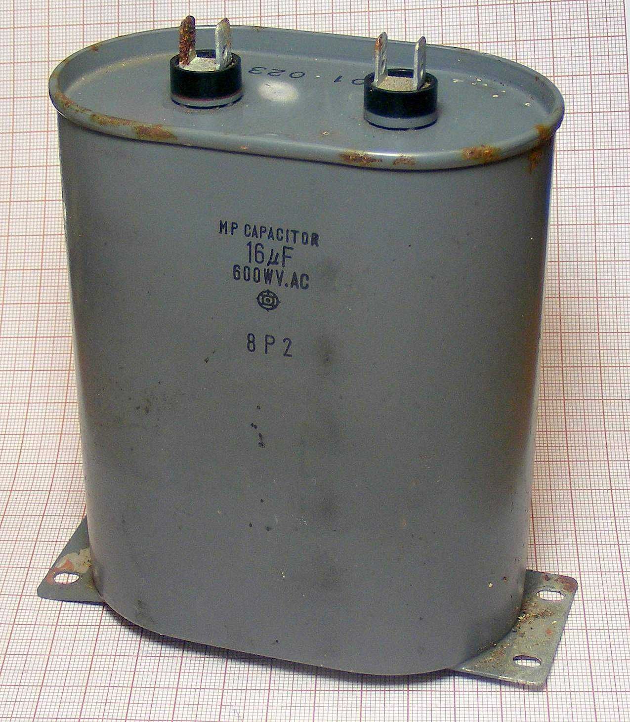 Kondensator 16uF 600W V.AC MP CAPACITOR