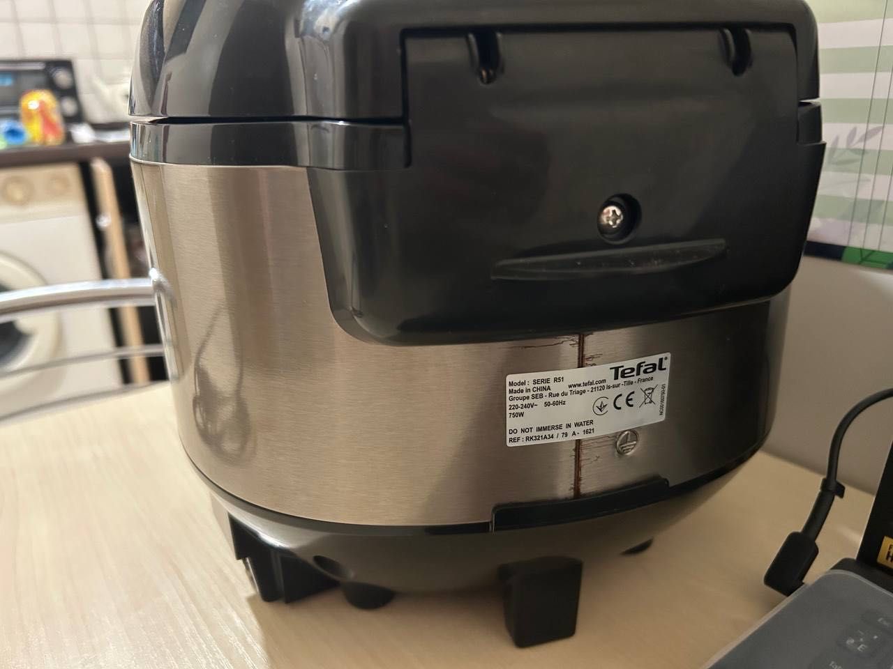 Мультиварка Tefal Essential Cook RK321A34.