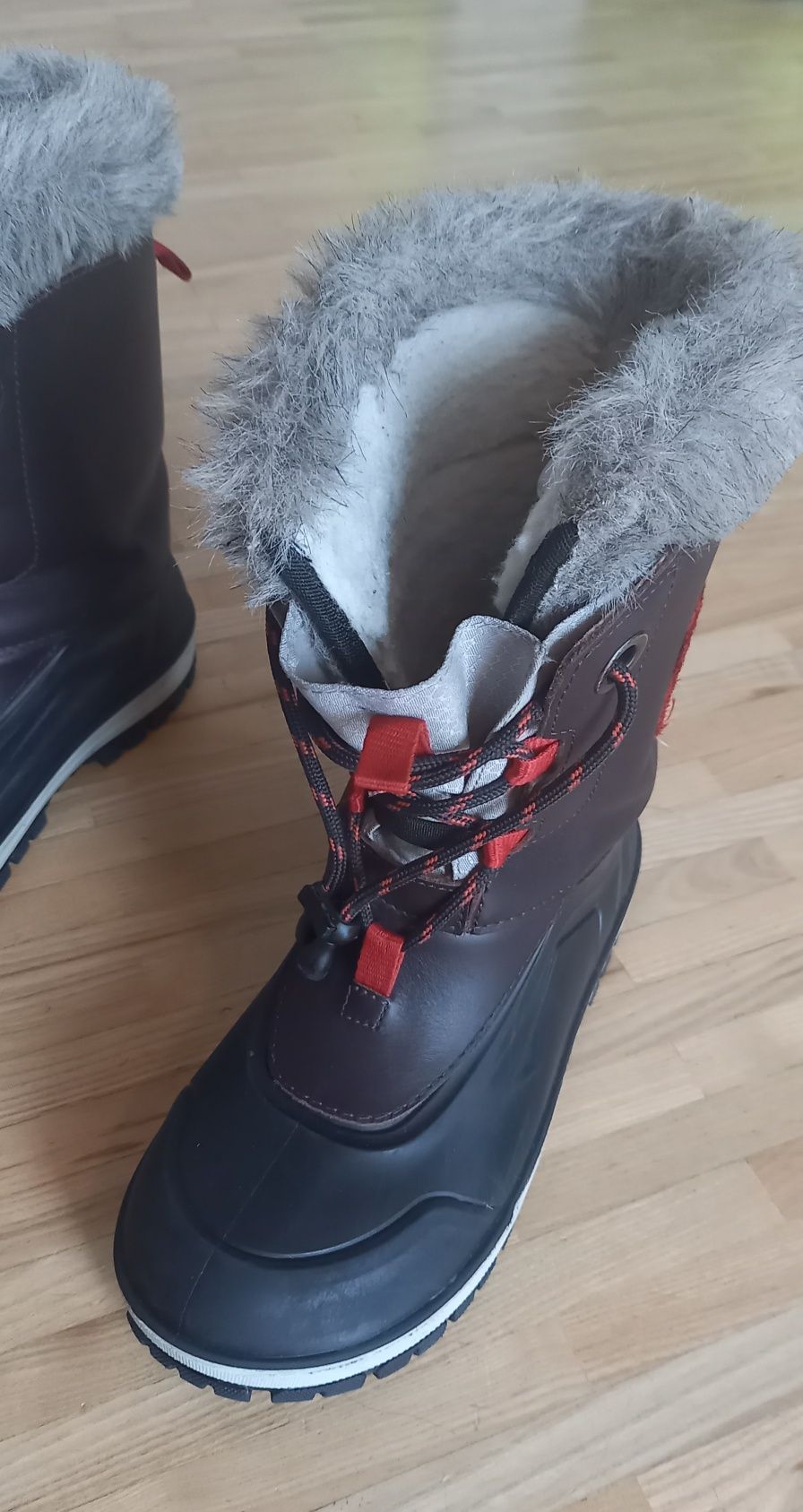 Buty turystyczne śniegowce r.35 Quechua dla dzieci skórzane