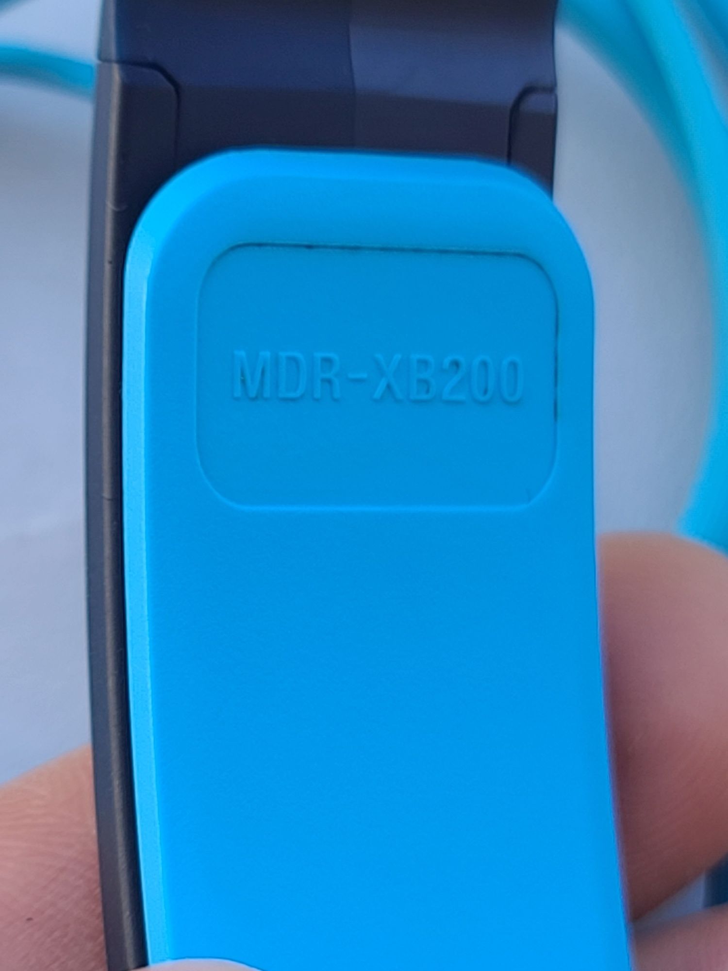 Наушники Sony MDR-XB200