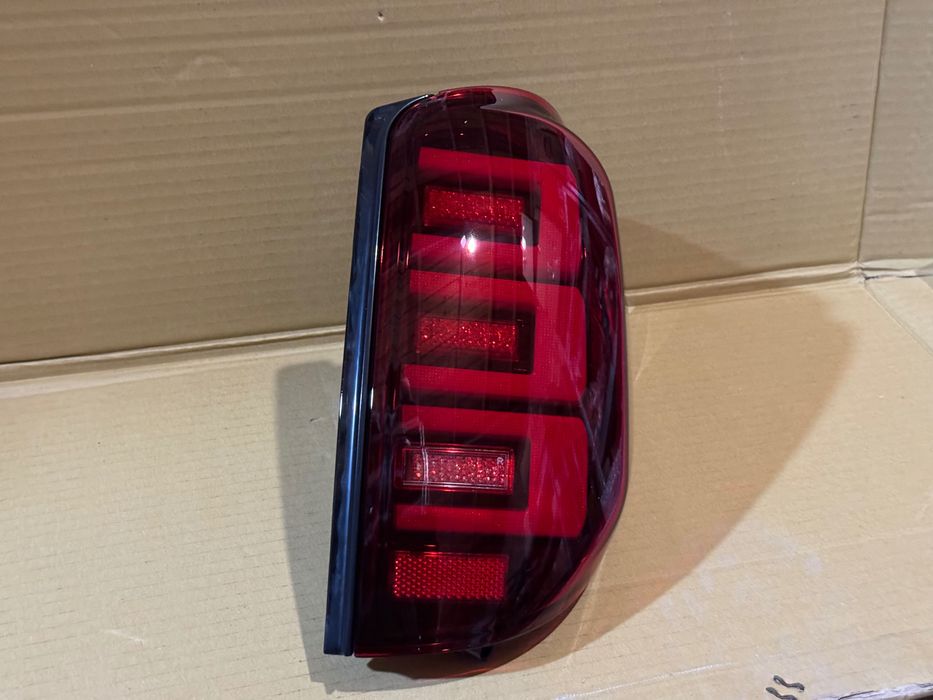 Задние фонари Mitsubishi L200 (06-15)