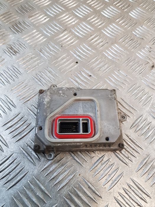 Przetwornica Xenon 1307329098 Volvo V50 I 06R-