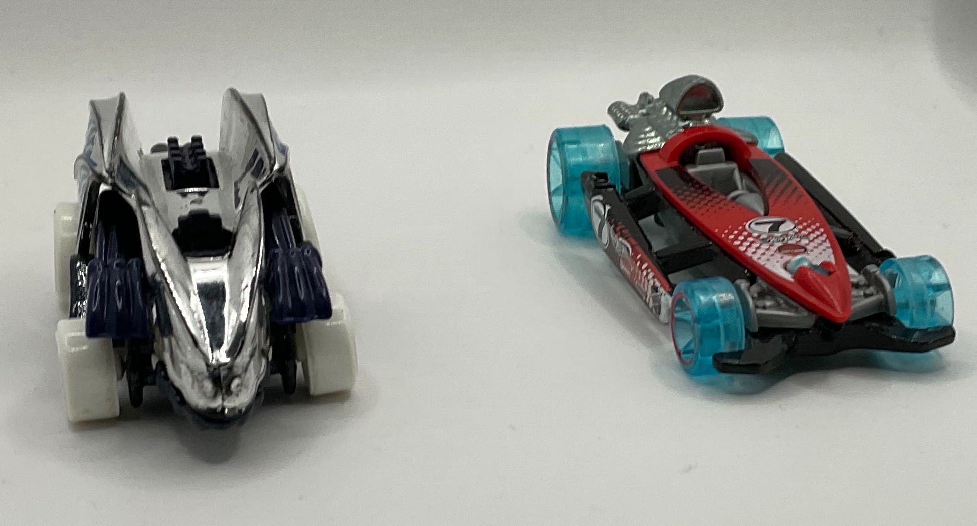 2 sztuki resoraków HOT WHEELS