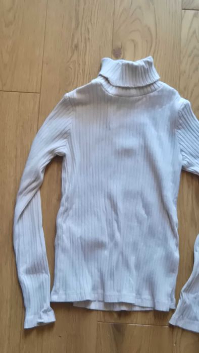 Golf dziewczęcy kremowy na wzrost 130cm